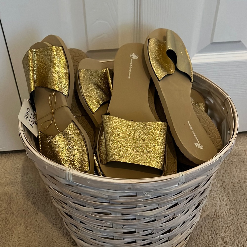 Sandals as Party Favors